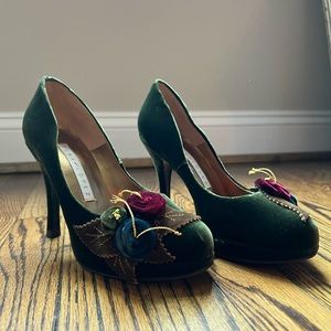 Green Velvet Pump
